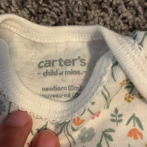Carter’s Newborn Floral T-Shirt EUC - Picture 2 of 4